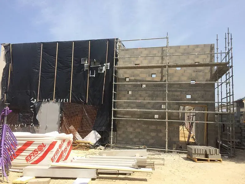 Travaux de gros oeuvre avec un échaffaudage